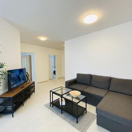 Charming Flat In Brasov With Balcony Panoramic View Apartment Ngoại thất bức ảnh