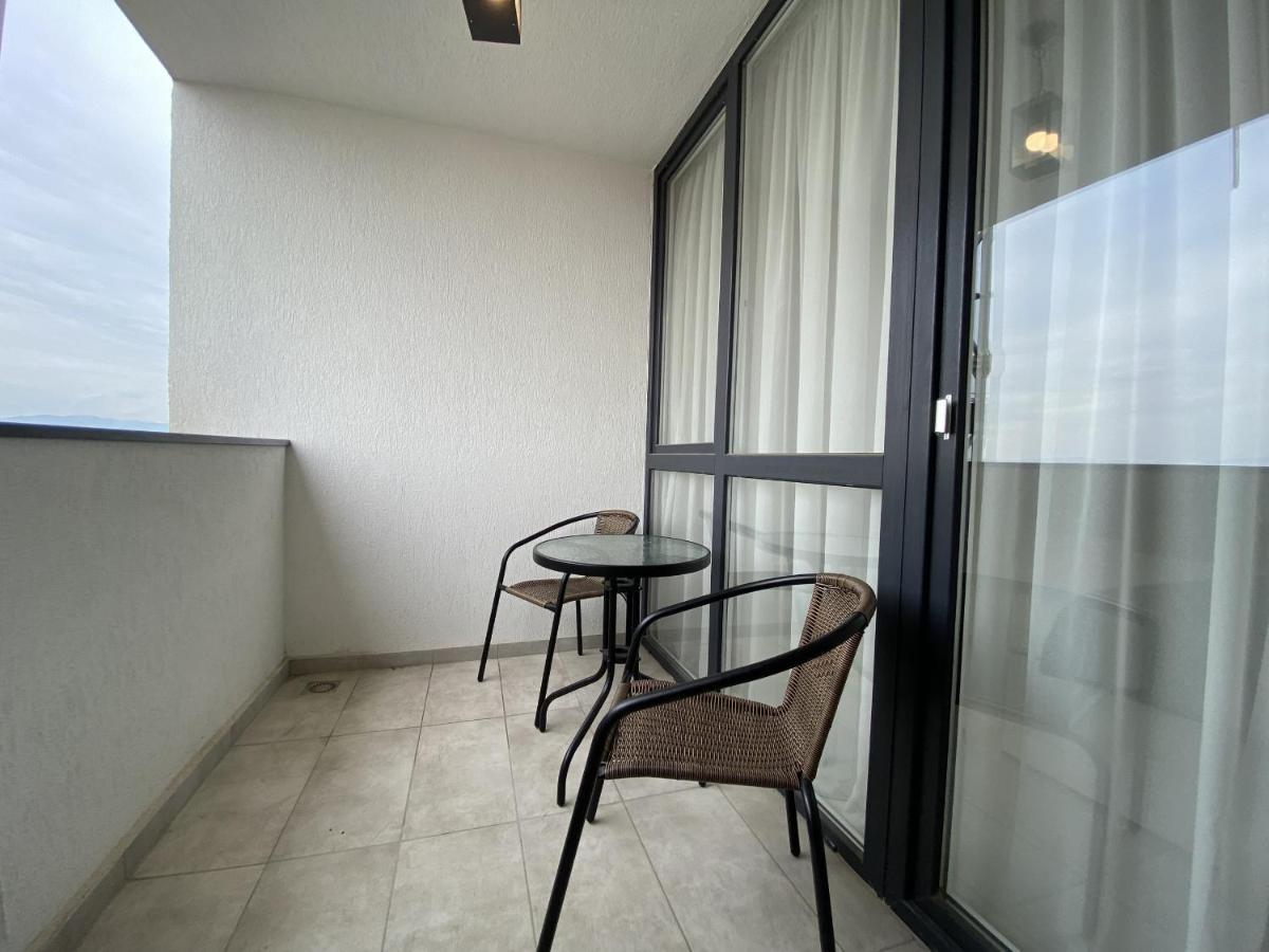 Charming Flat In Brasov With Balcony Panoramic View Apartment Ngoại thất bức ảnh