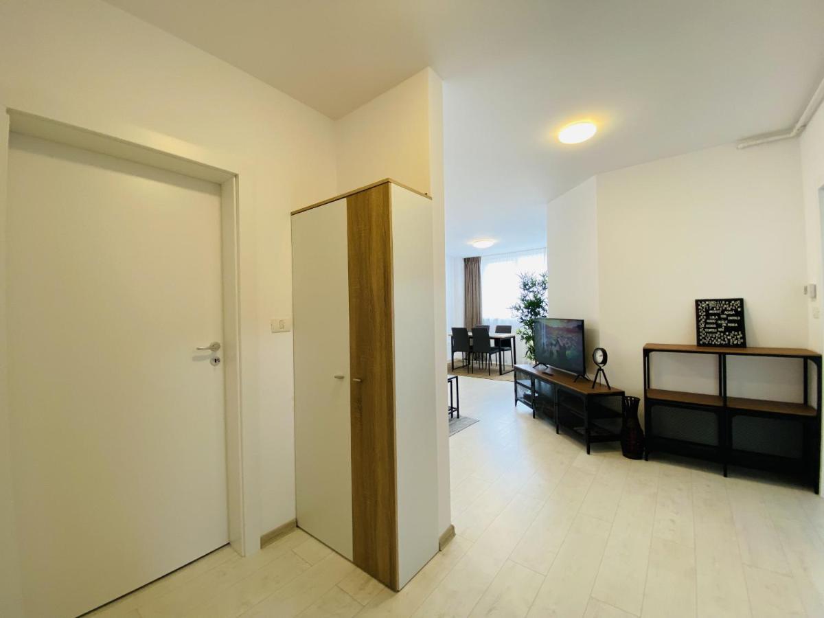 Charming Flat In Brasov With Balcony Panoramic View Apartment Ngoại thất bức ảnh