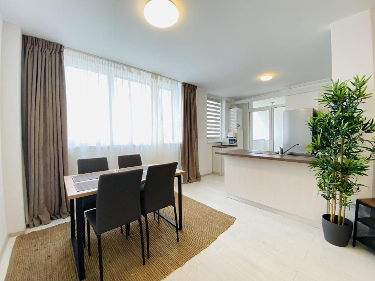 Charming Flat In Brasov With Balcony Panoramic View Apartment Ngoại thất bức ảnh